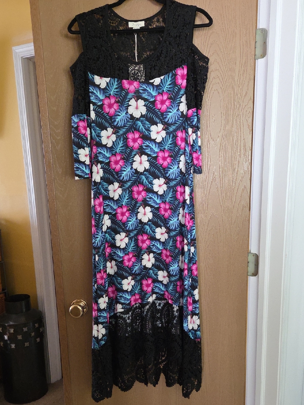 Greige NWT Floral Maxi Dress with Black Lace Trim - Pink & Blue Floral